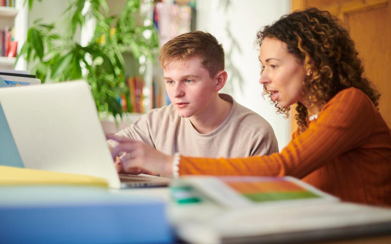 Where is the Best Place for Canadian Students to Live? Affordable, Comfortable, and Study-Friendly Options